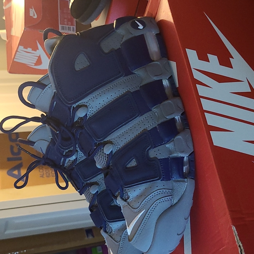 Men Uptempo  Nike sneakers